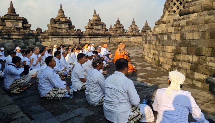 Spiritual dan Sakral, Borobudur Jadi Destinasi Dharmayatra Umat Buddha
