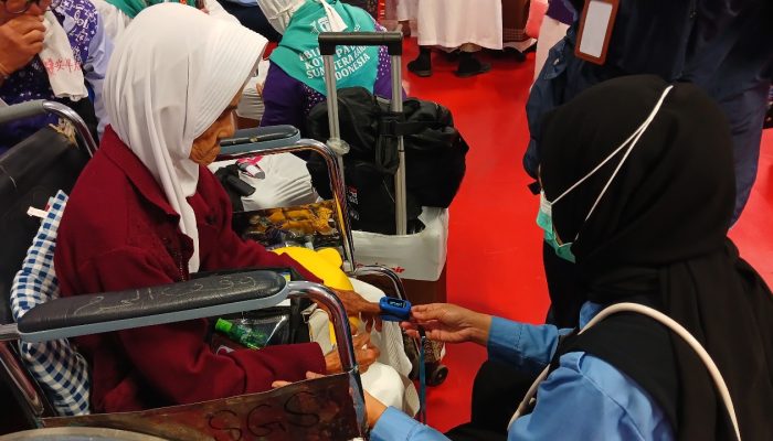 Tim Kesehatan Bandara Siaga 24 Jam, Pastikan Jemaah Haji Pulang Sehat dan Selamat